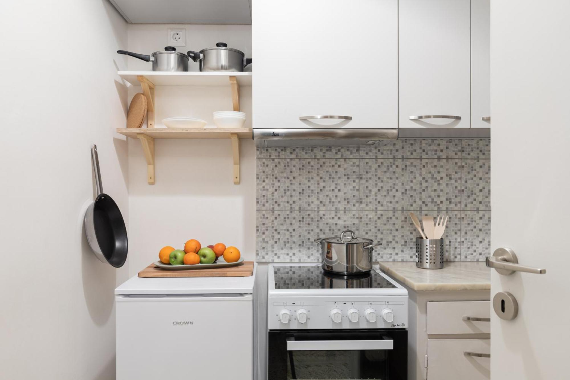 Peaceful Apartment In Neapoli, Exarcheia Athen Exterior foto