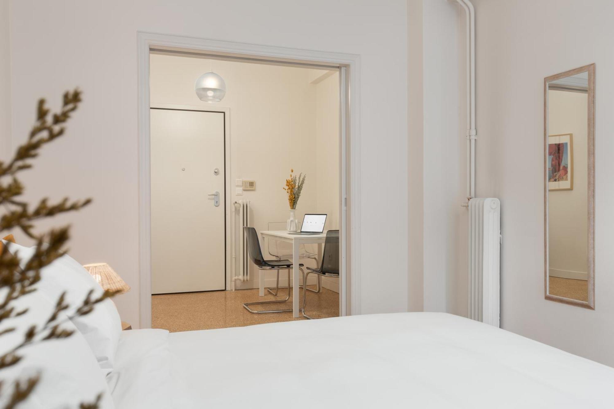 Peaceful Apartment In Neapoli, Exarcheia Athen Exterior foto